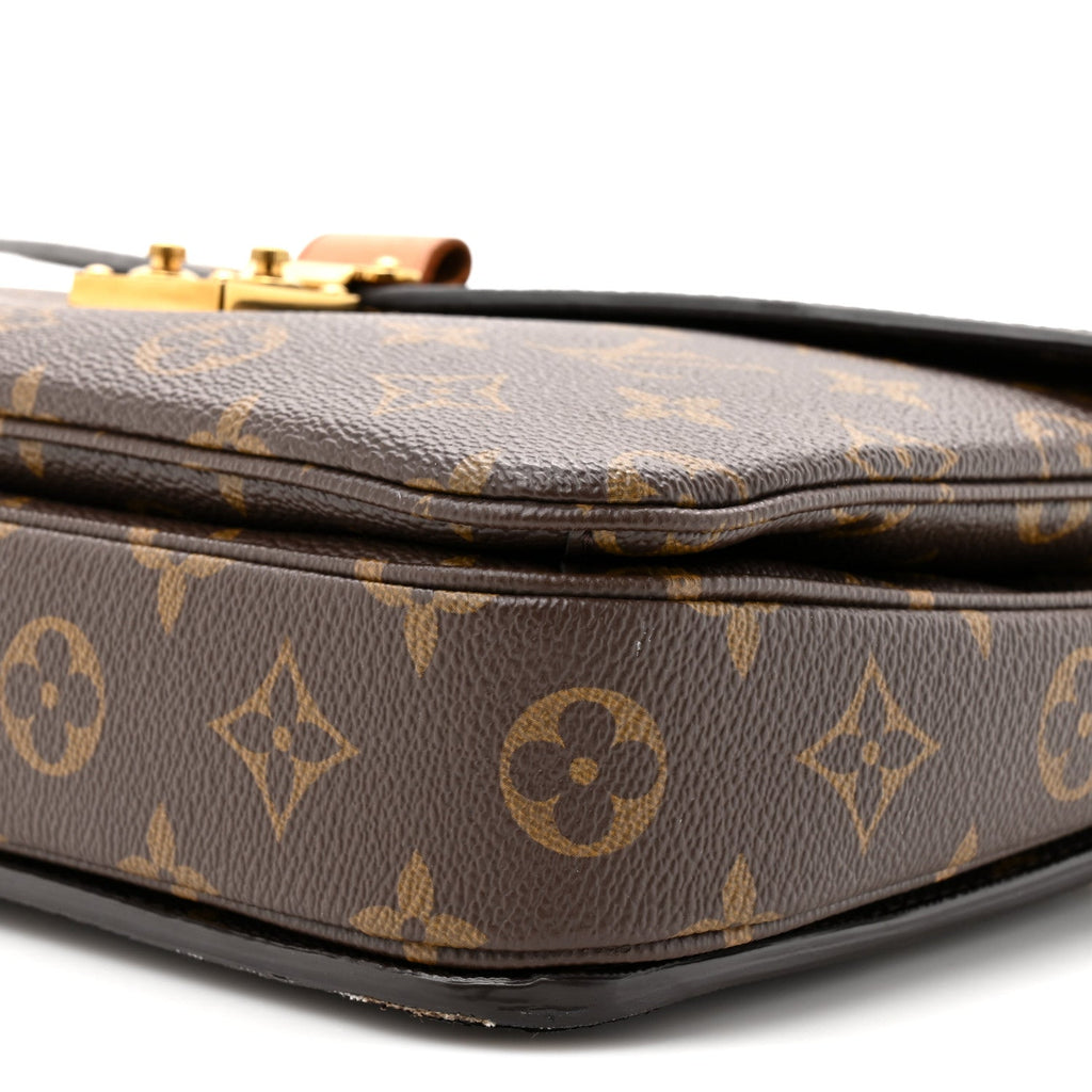 Monogram Pochette Metis