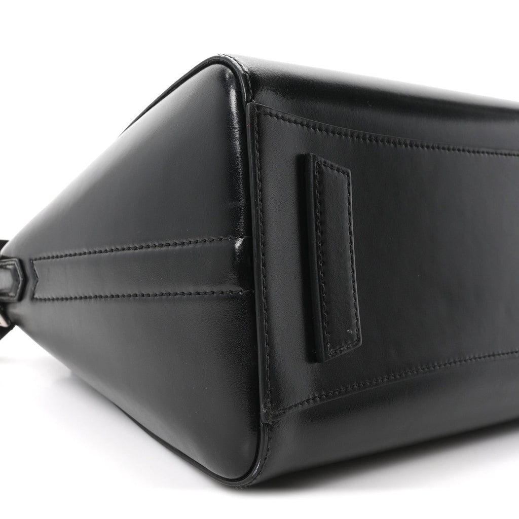 Shiny Lord Calfskin Small Antigona Black