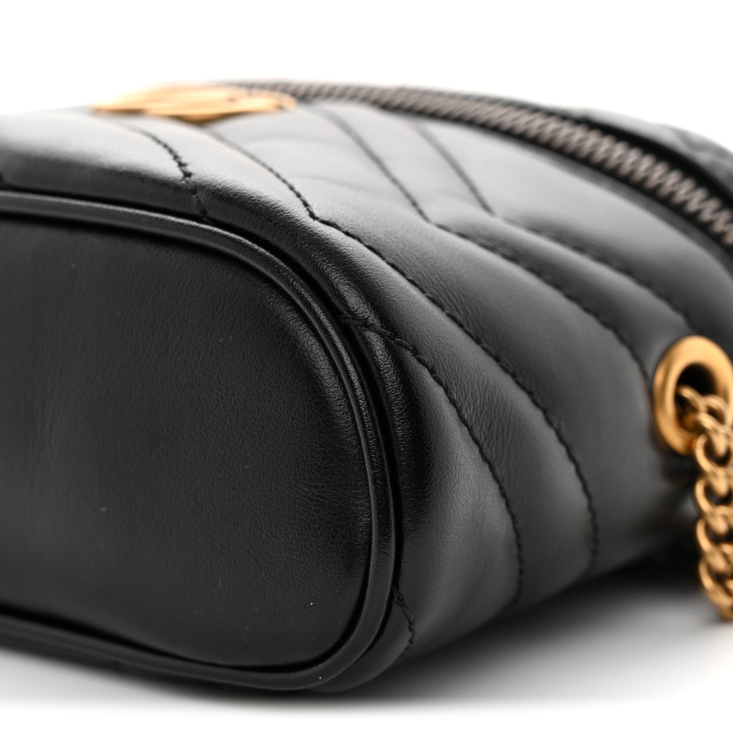 Calfskin Matelasse Chevron Mini GG Marmont Top Handle Bag Black