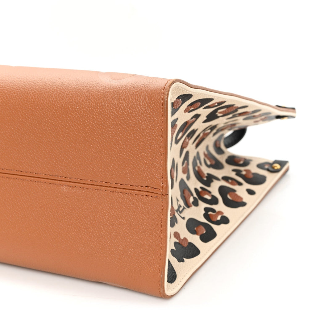 Empreinte Monogram Giant Wild At Heart Onthego MM Caramel