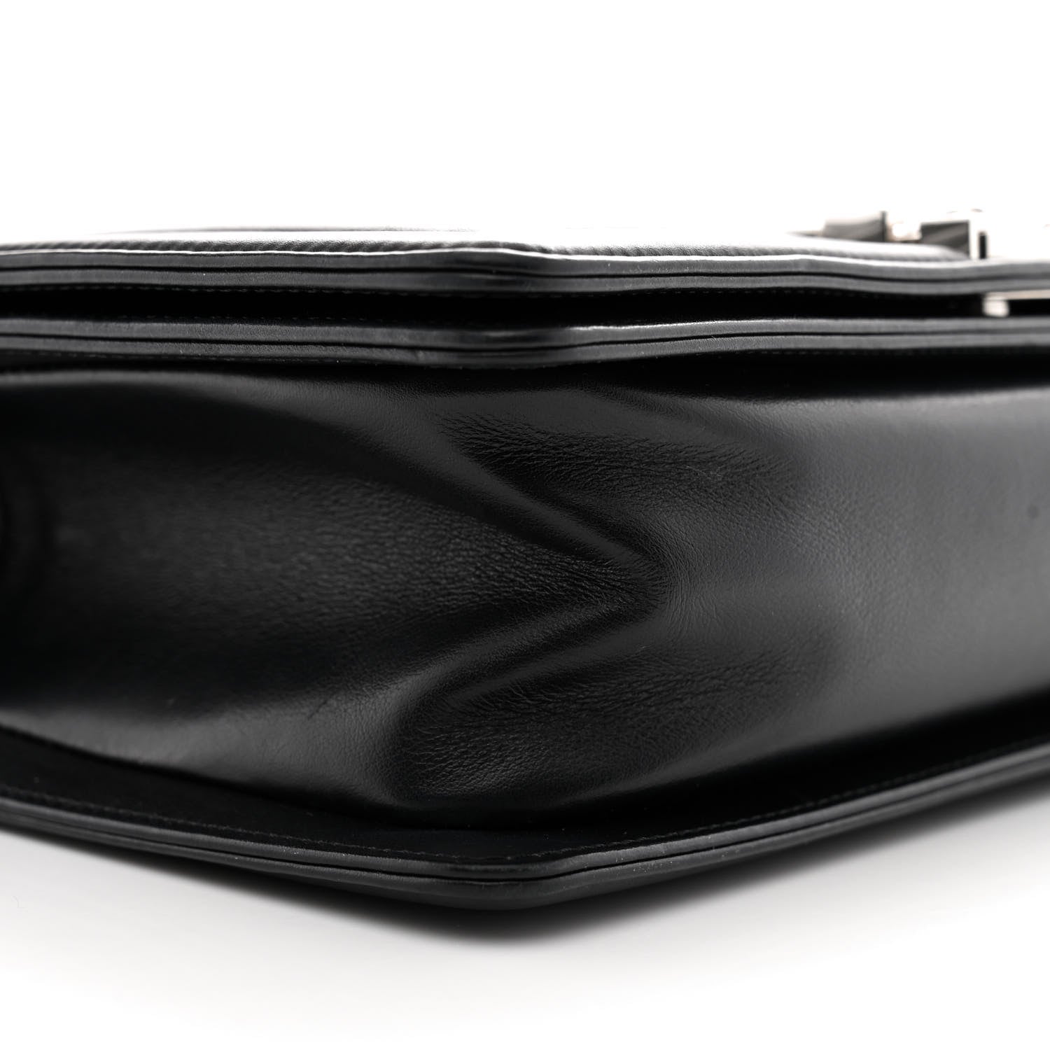 Lambskin Chevron Quilted Medium Boy Flap Black