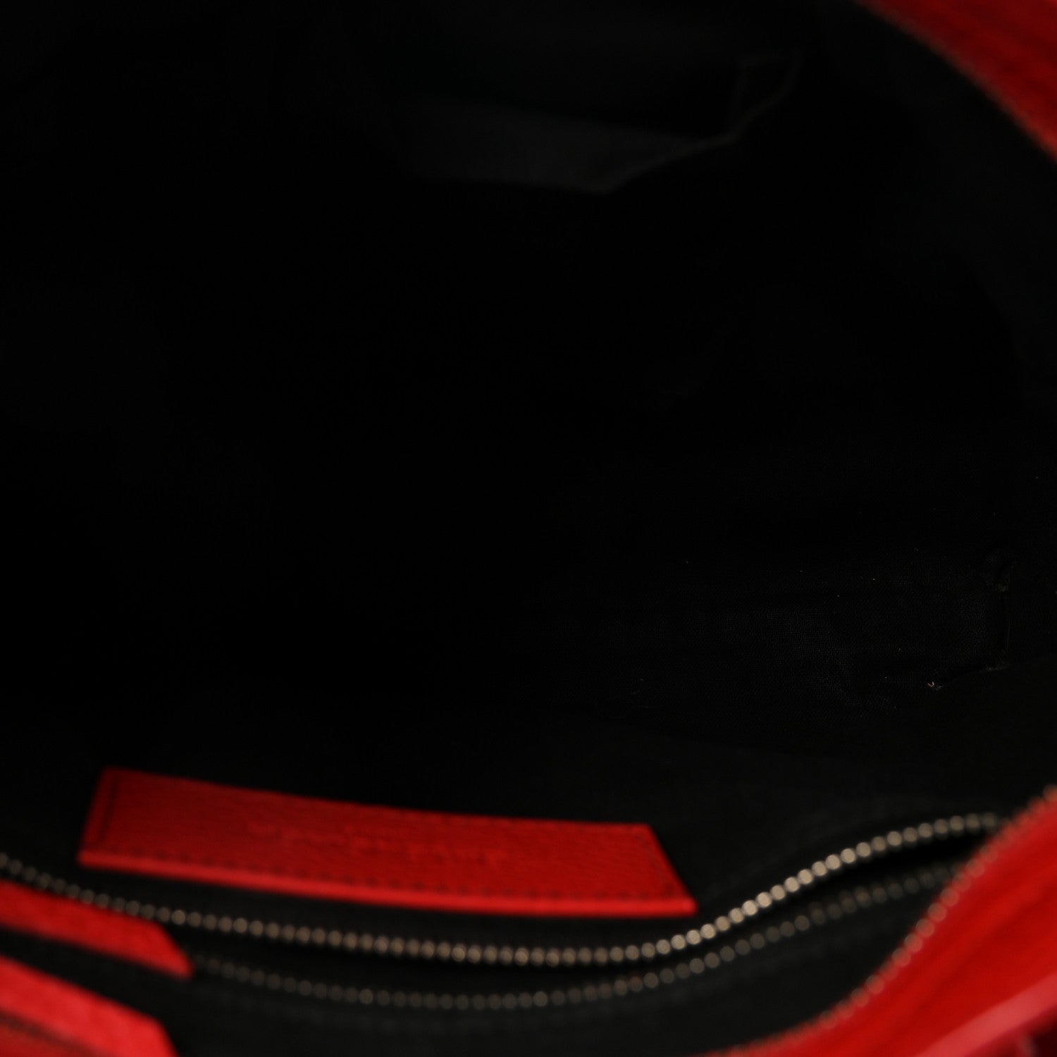 Vibrato Calfskin Classic Silver Hardware S City Rouge Cerise