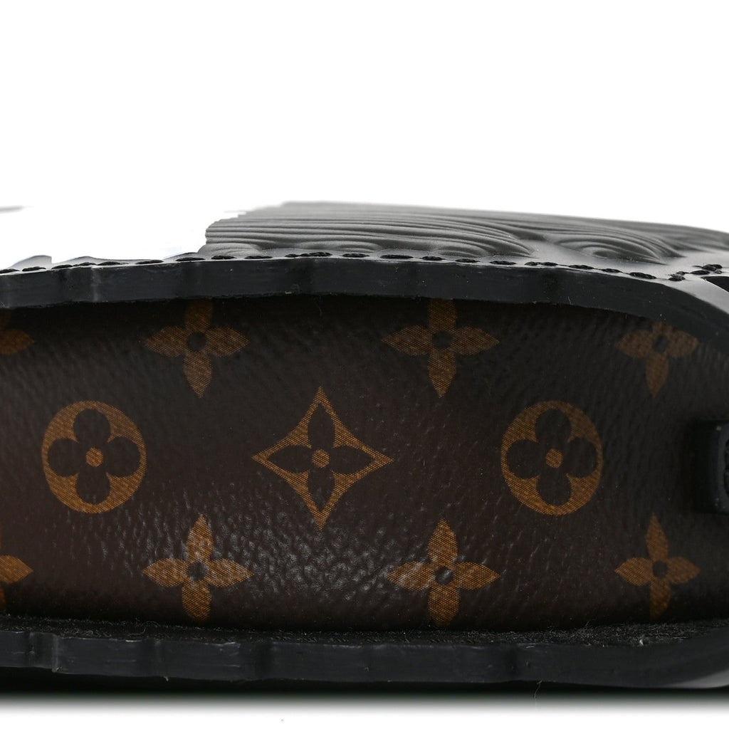 Epi Grace Coddington Catogram Chain Pochette Black