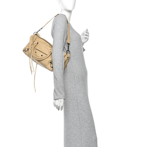Agneau Classic Hardware Maxi Twiggy Beige Sahara