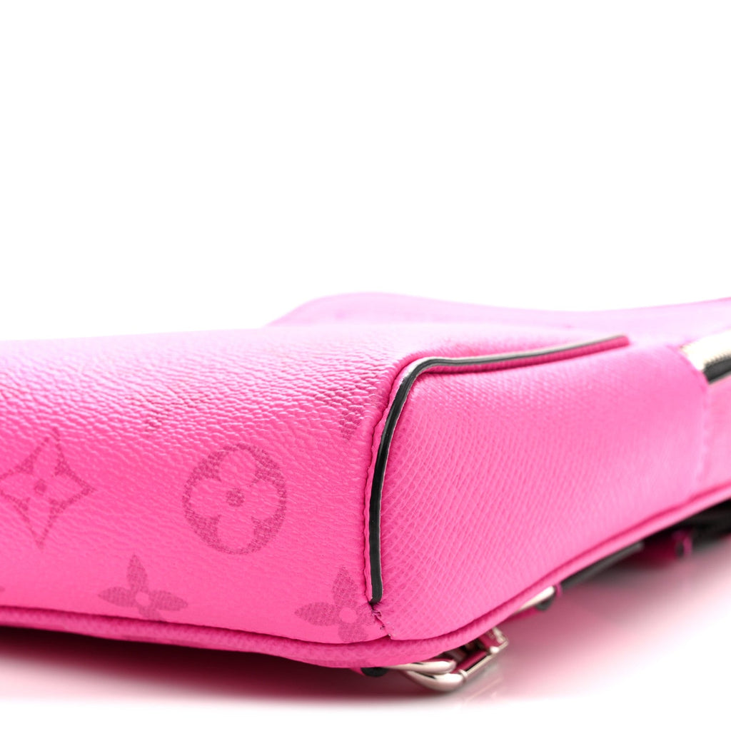 Taigarama Outdoor Slingbag Fuchsia