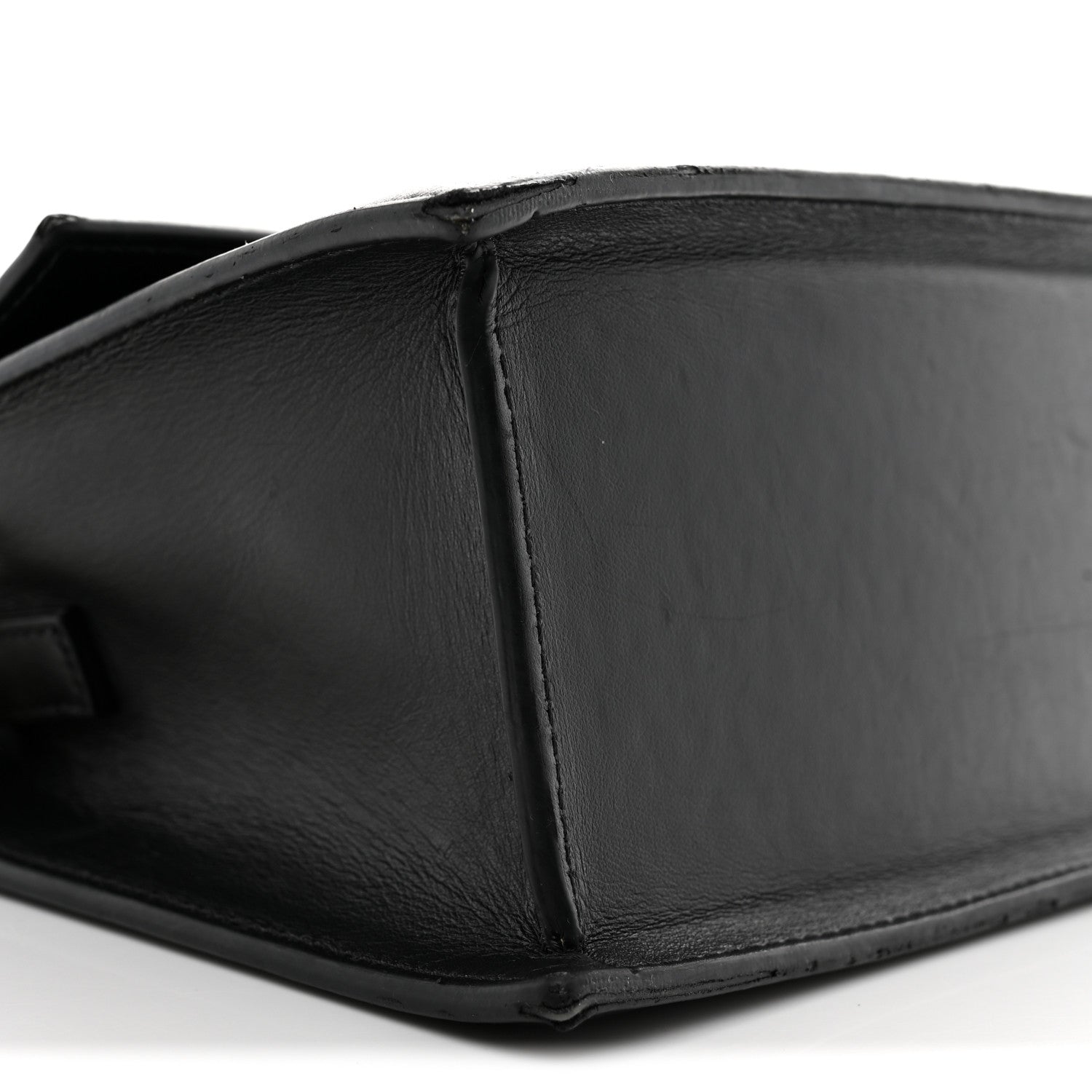 Smooth Calfskin Le Grand Chiquito Black