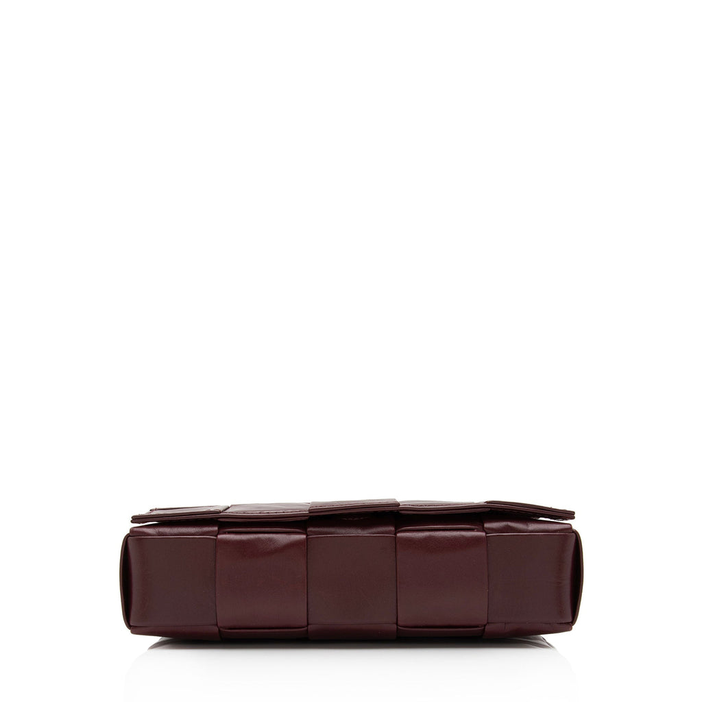 Bottega Veneta Distressed Calfskin Cassette Small Crossbody Bag (SHF-K6GzFo)