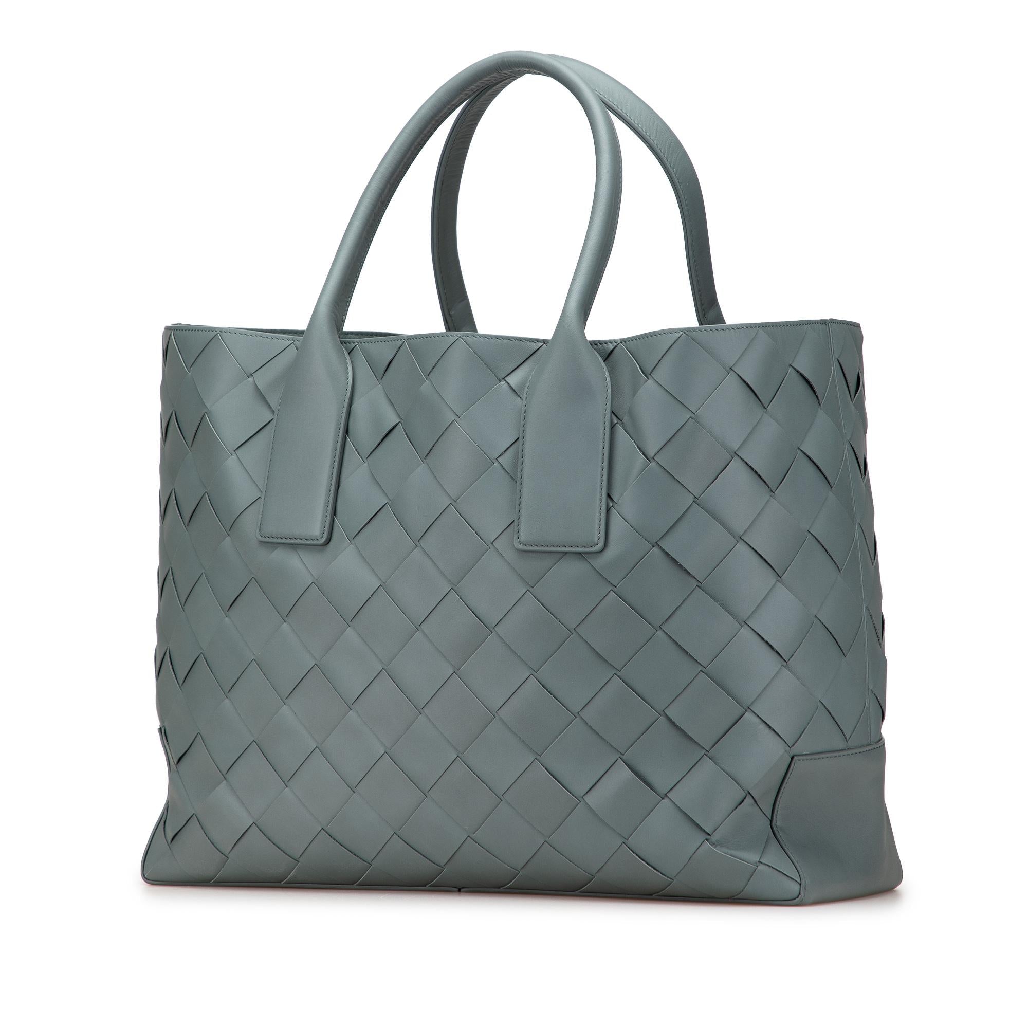 Bottega Veneta Lambskin Maxi Intrecciato Tote