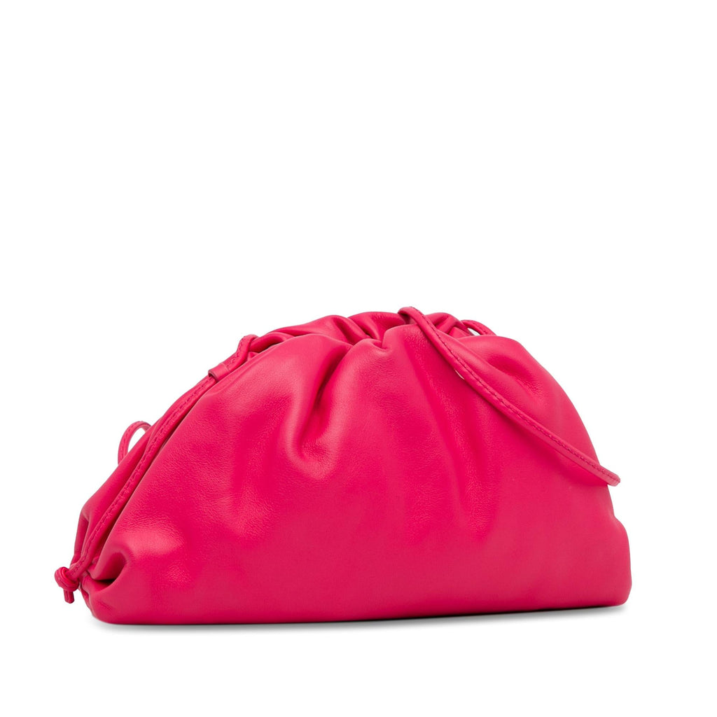 Bottega Veneta Lambskin The Mini Pouch (SHG-DPdZkW)
