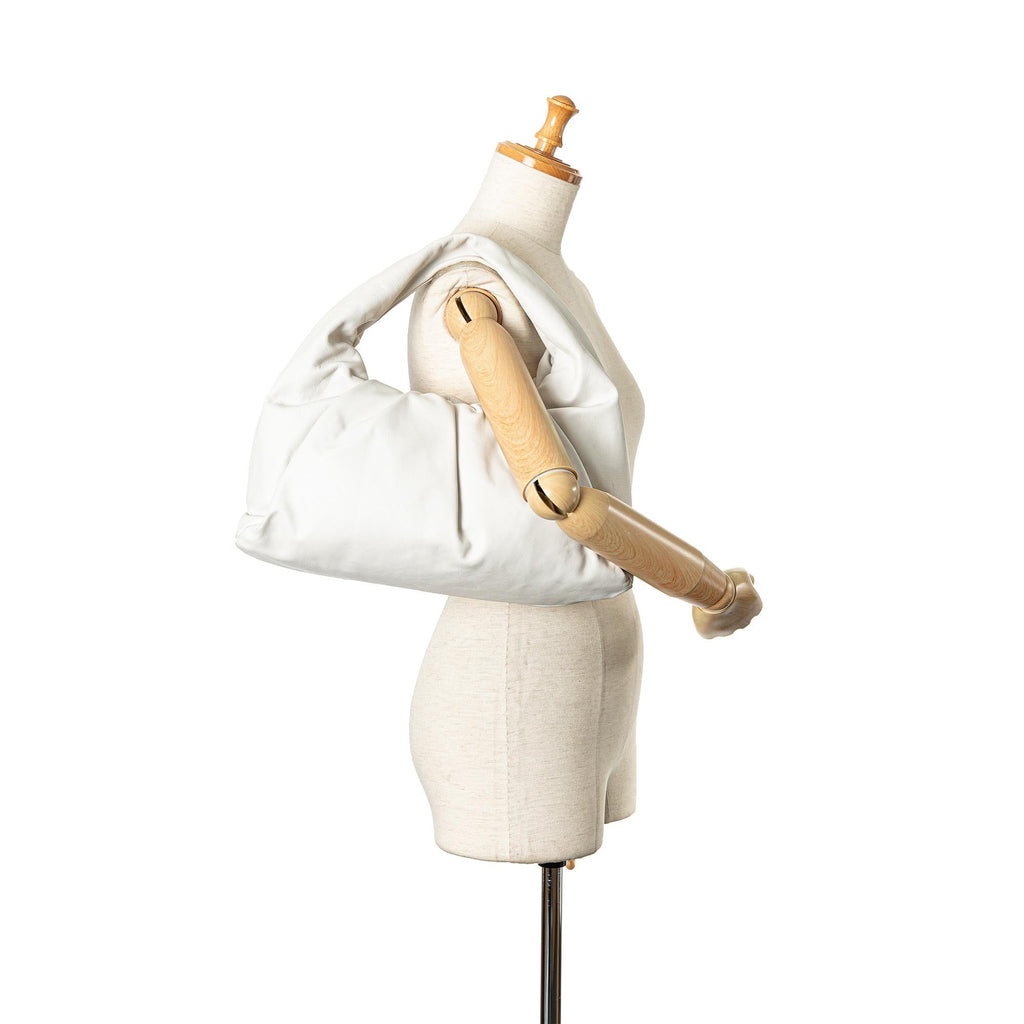 Bottega Veneta Lambskin The Shoulder Pouch (SHG-rYLPkX)
