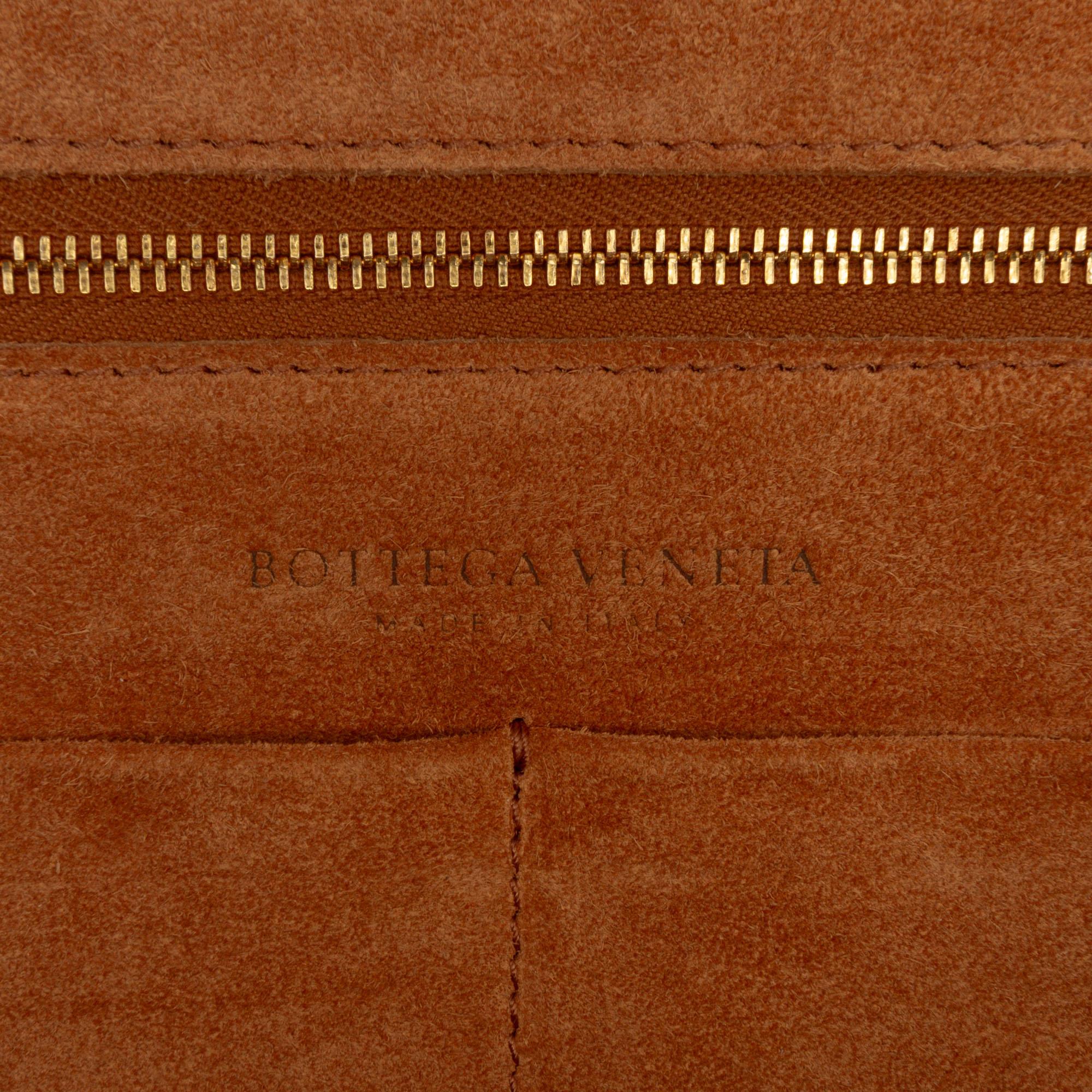 Bottega Veneta Medium Grained Calfskin The Arco Tote
