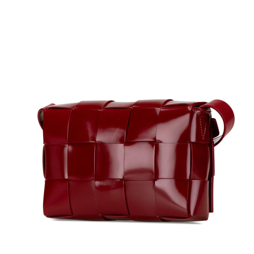 Bottega Veneta Patent Intrecciato Cassette Crossbody (SHG-LgpVBt)