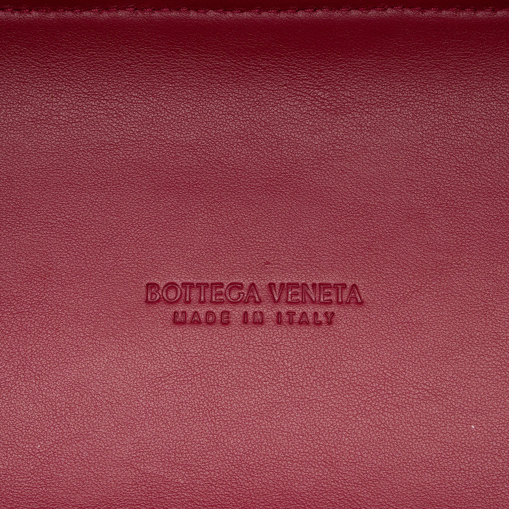 Bottega Veneta Puffed Calfskin The Swoop Medium Shoulder Bag (SHF-uSpBxj)