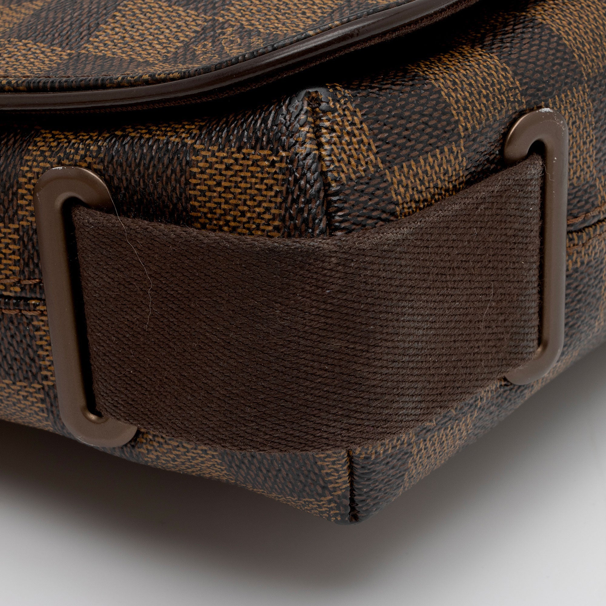 Louis Vuitton Damier Ebene Brooklyn PM Messenger (SHF-4CSmsb)