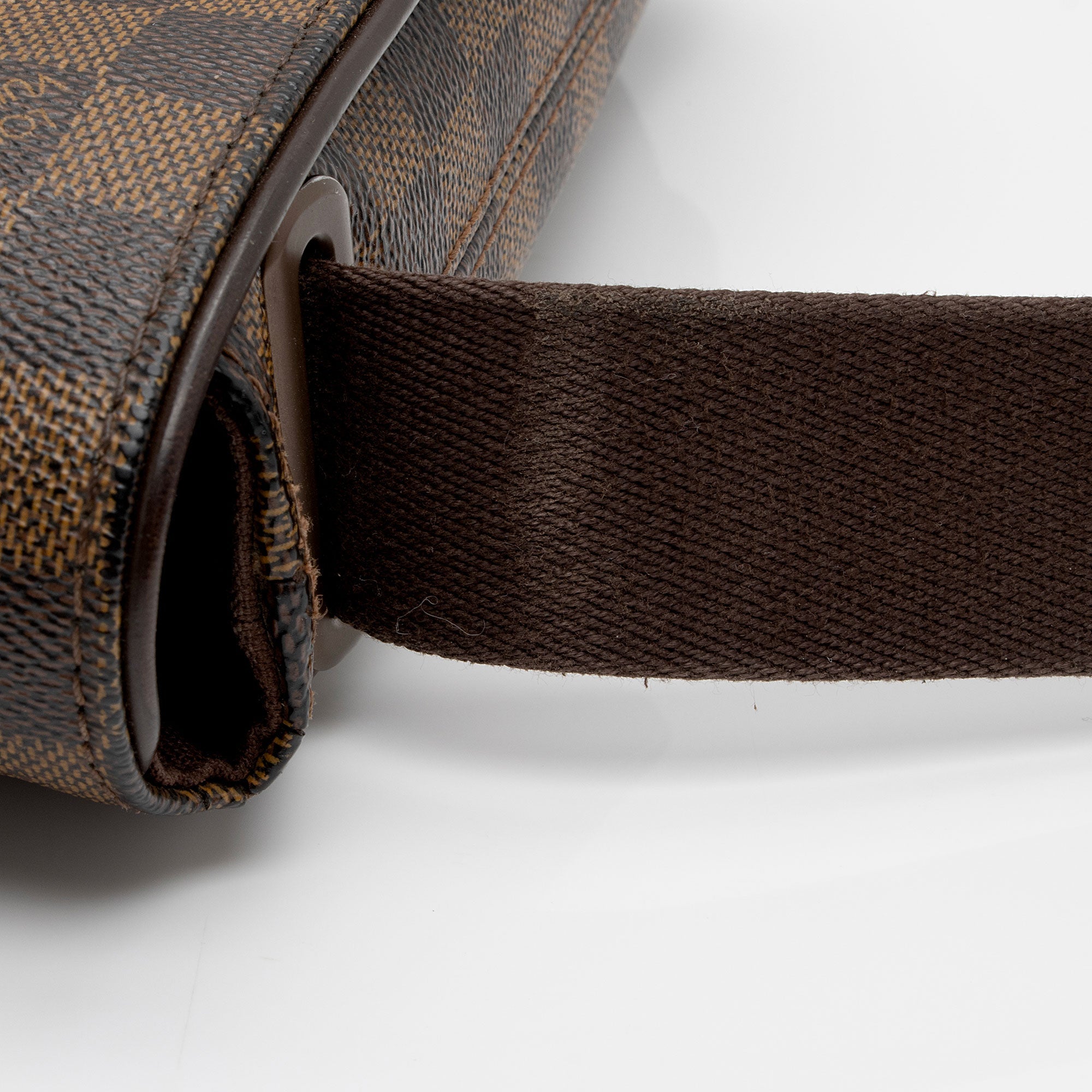 Louis Vuitton Damier Ebene Brooklyn PM Messenger (SHF-4CSmsb)