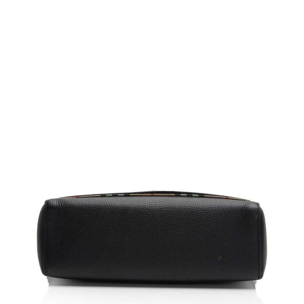 Burberry Calfskin Vintage Check Note Bag (SHF-ERRlYF)