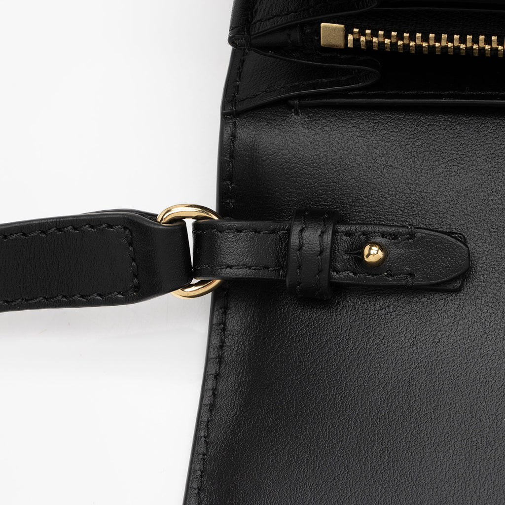 Burberry E-Canvas Icon Stripe Hannah Wallet on Strap (SHF-T6fpoo)