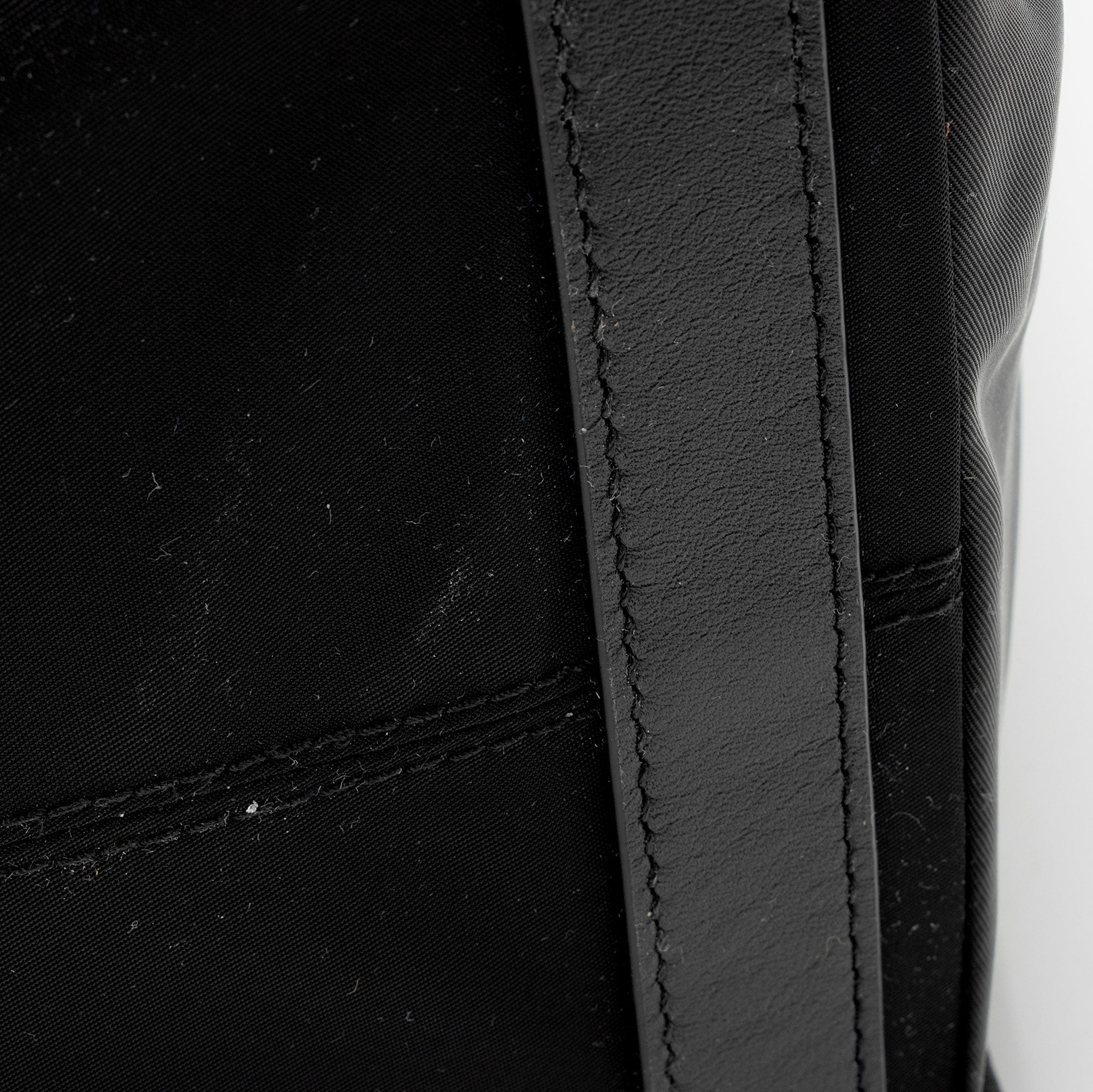 Burberry Econyl Trench Tote (SHF-3lFA7T)