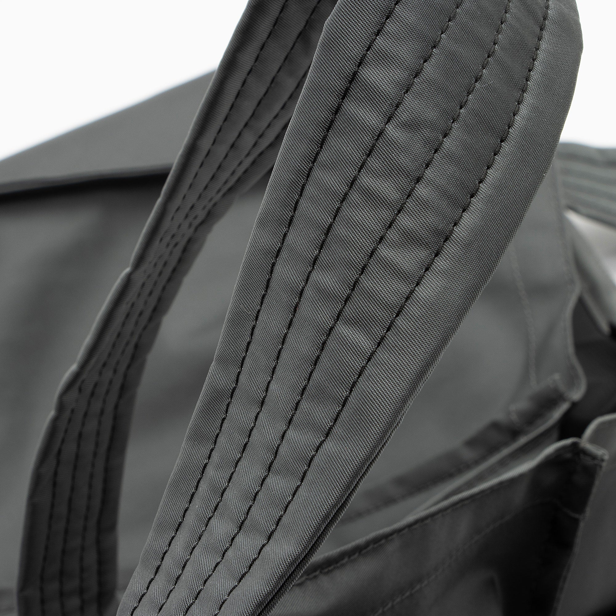 Burberry Econyl Trench Tote (SHF-oiSxTb)