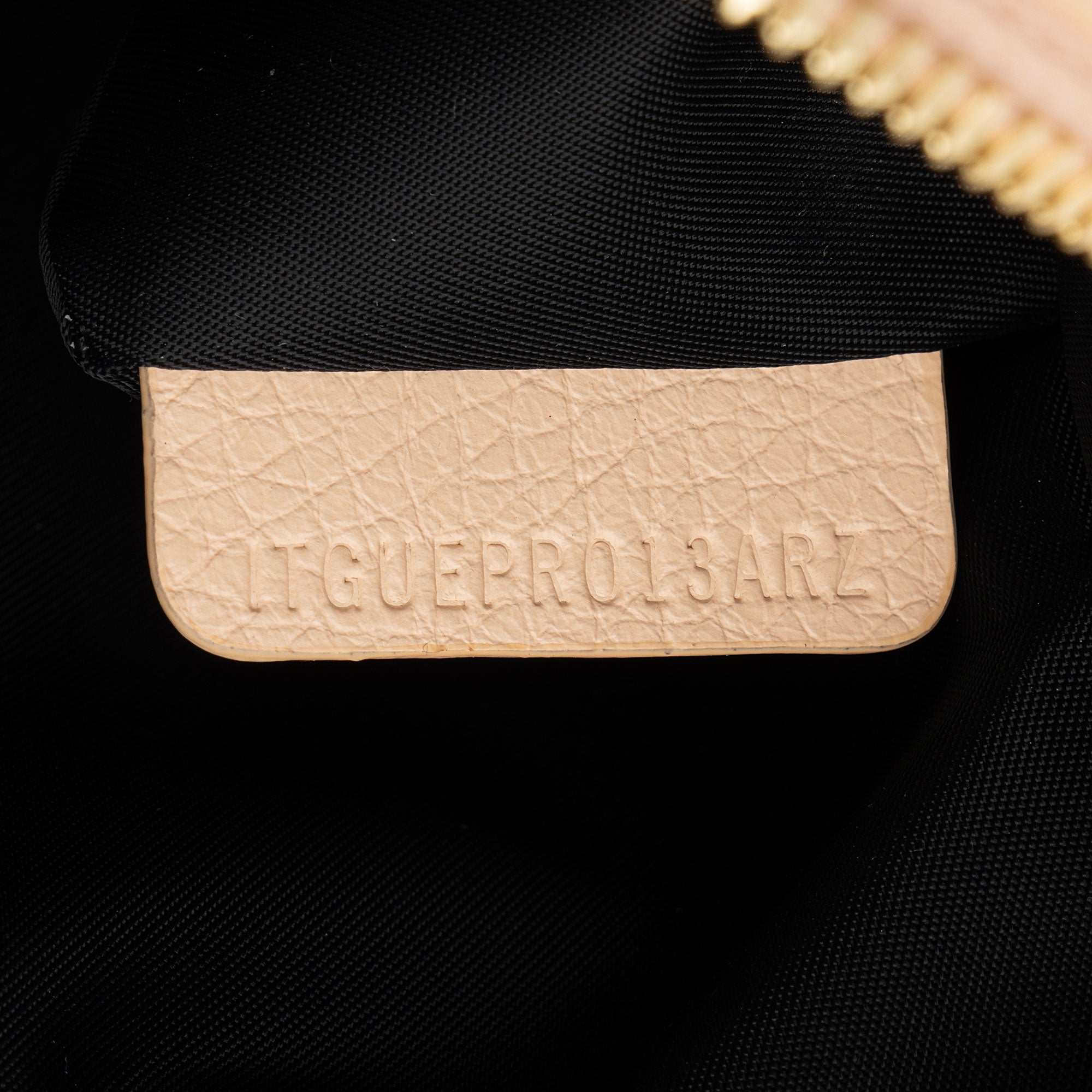 Burberry Grained Calfskin Small Camera Bag (SHF-Wmesgq)