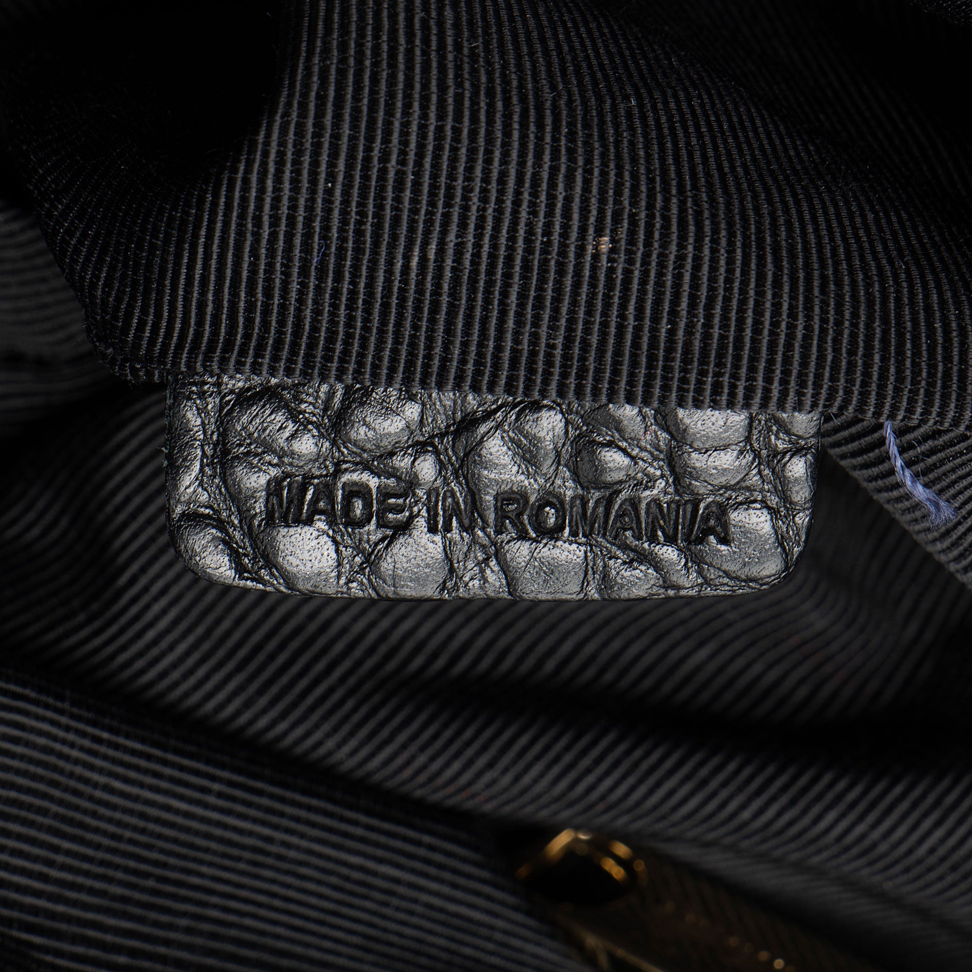 Burberry Grained Leather Dewsbury Tote