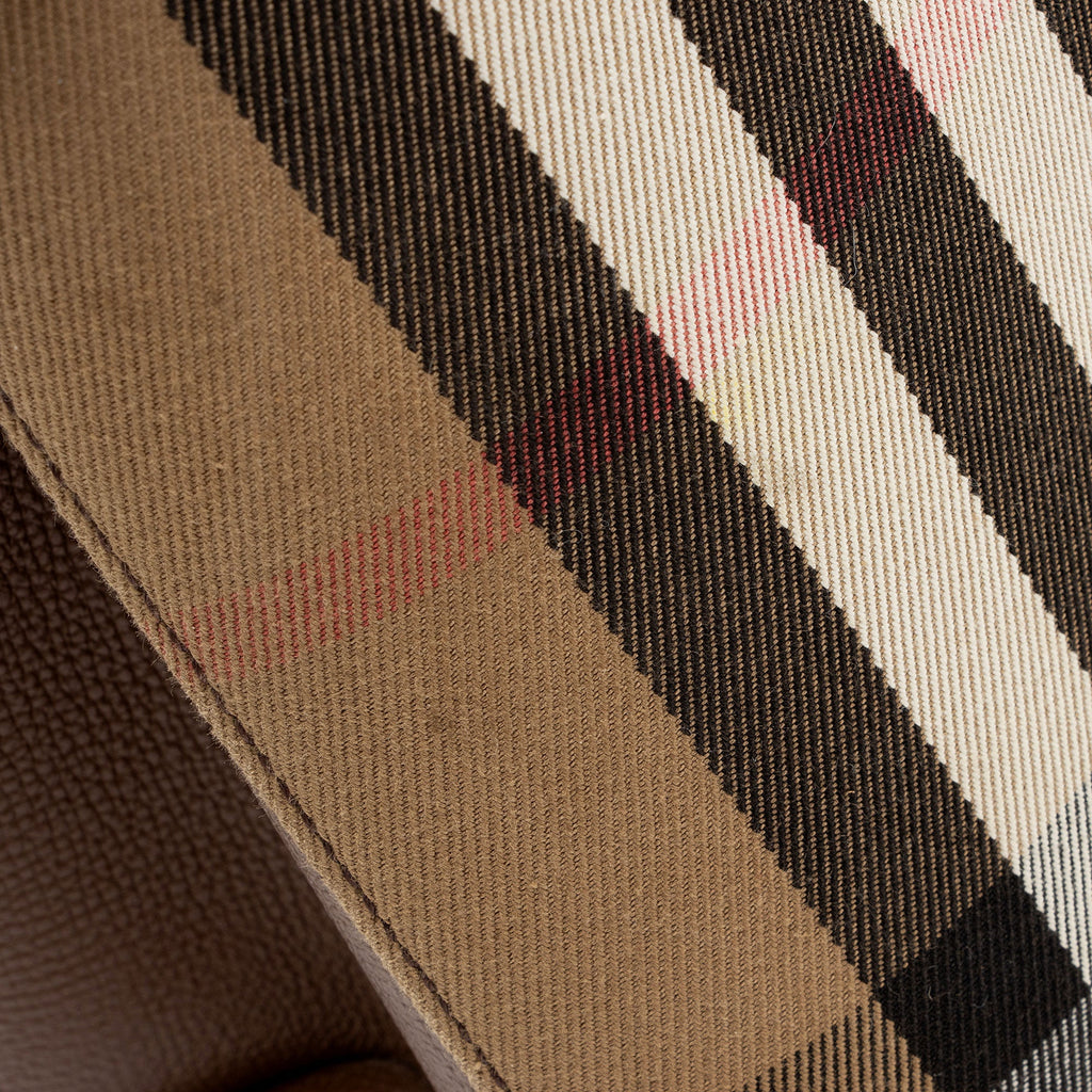 Burberry House Check Banner Medium Tote (SHF-0G2VoA)