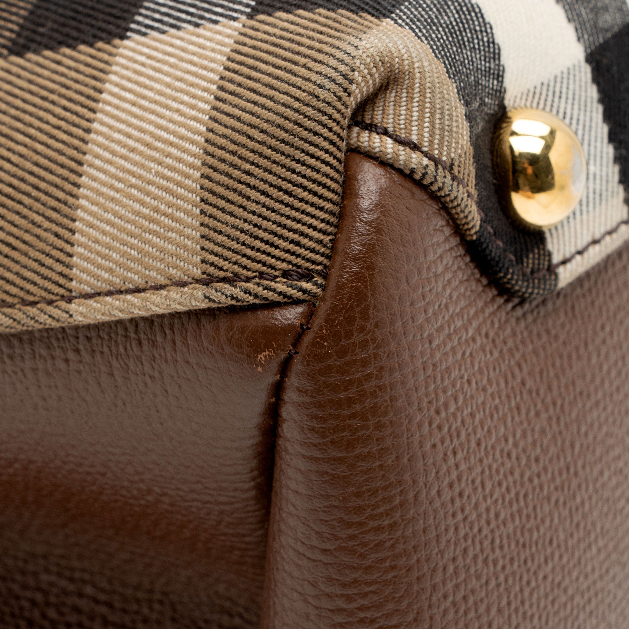 Burberry House Check Banner Medium Tote (SHF-0G2VoA)