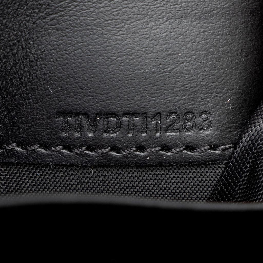 Burberry House Check Henley Chain Wallet (SHF-OabVyk)