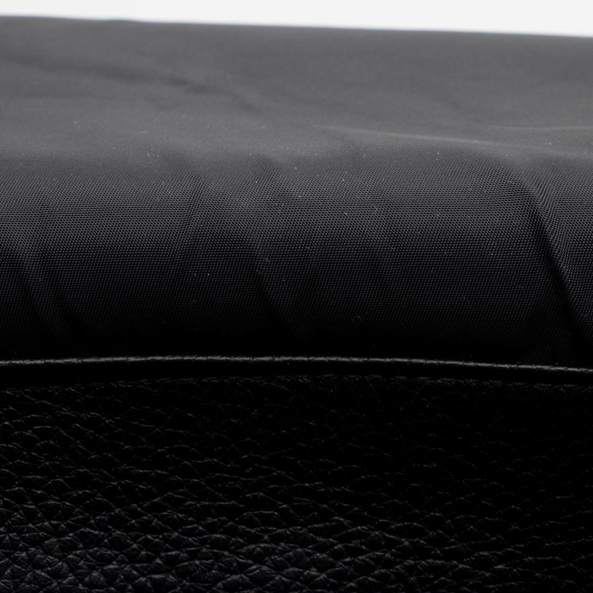 Burberry Leather Bruno Messenger Bag (SHF-GEHFL3)