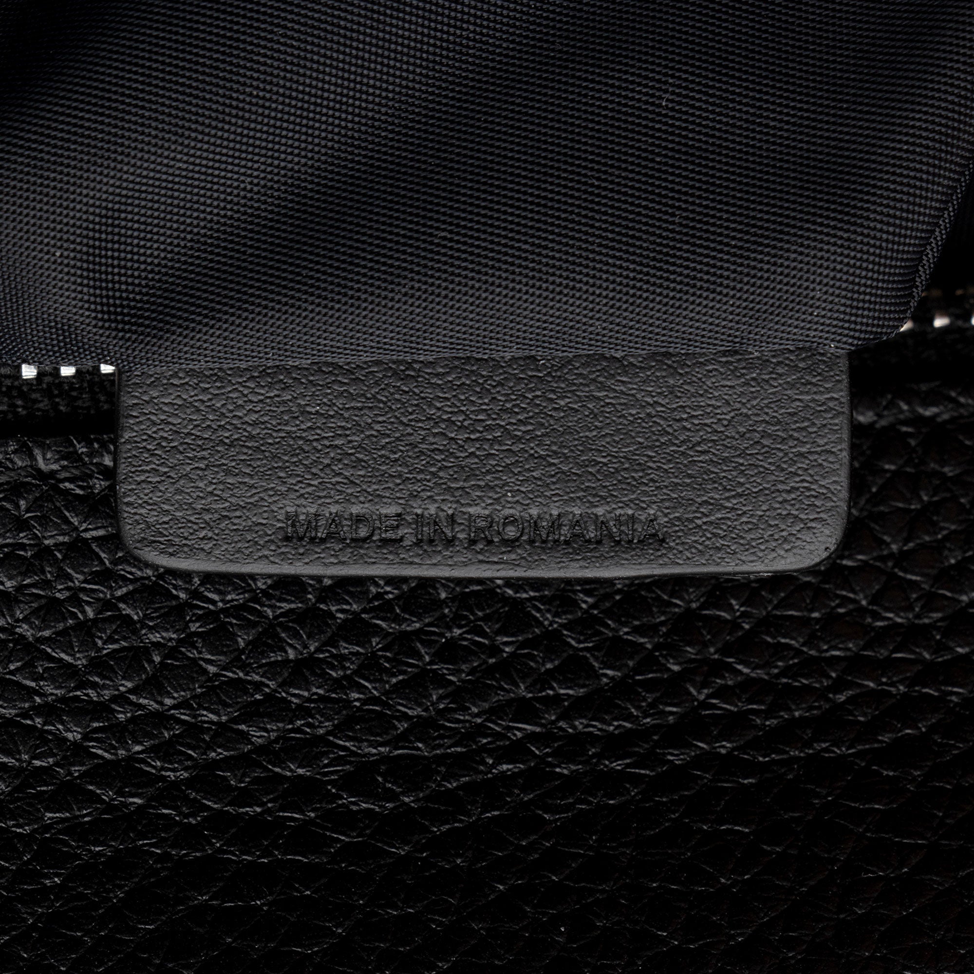 Burberry Leather Bruno Messenger Bag (SHF-GEHFL3)