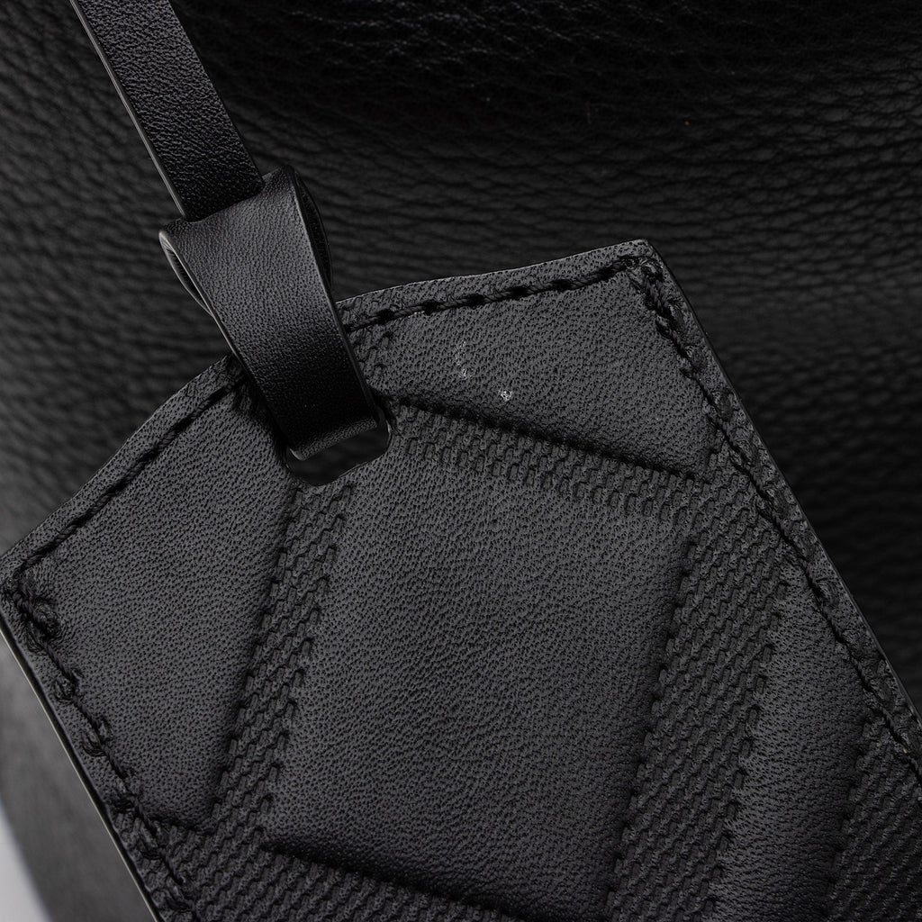 Burberry Leather Drawstring Susanna Bucket Bag (SHF-EjwCUX)