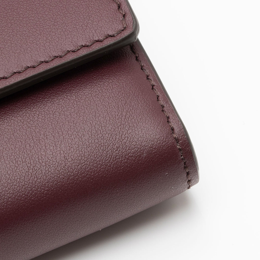 Burberry Leather Hazelmere Wallet On Strap (SHF-Dwynlj)