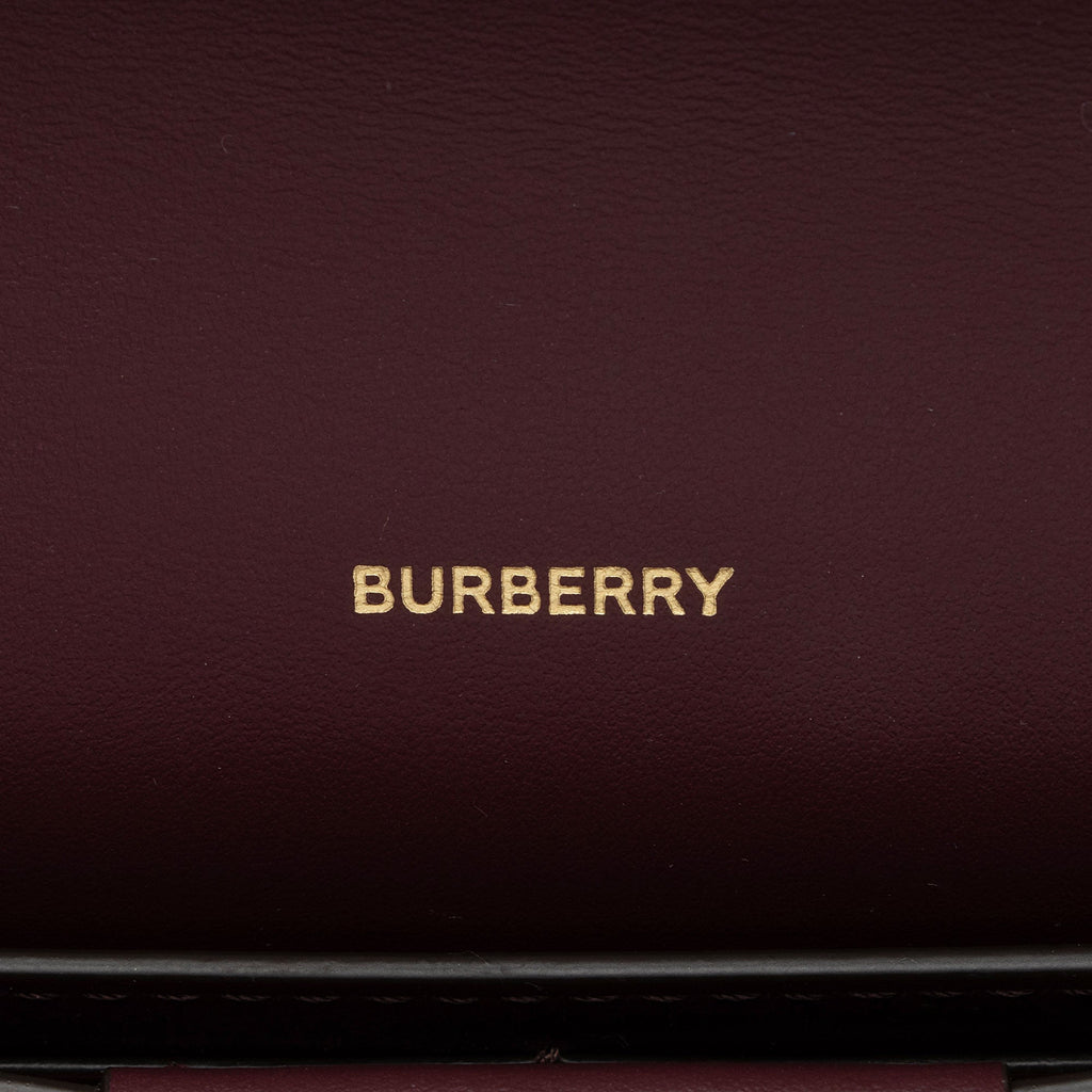 Burberry Leather Hazelmere Wallet On Strap (SHF-A5ZxMt)