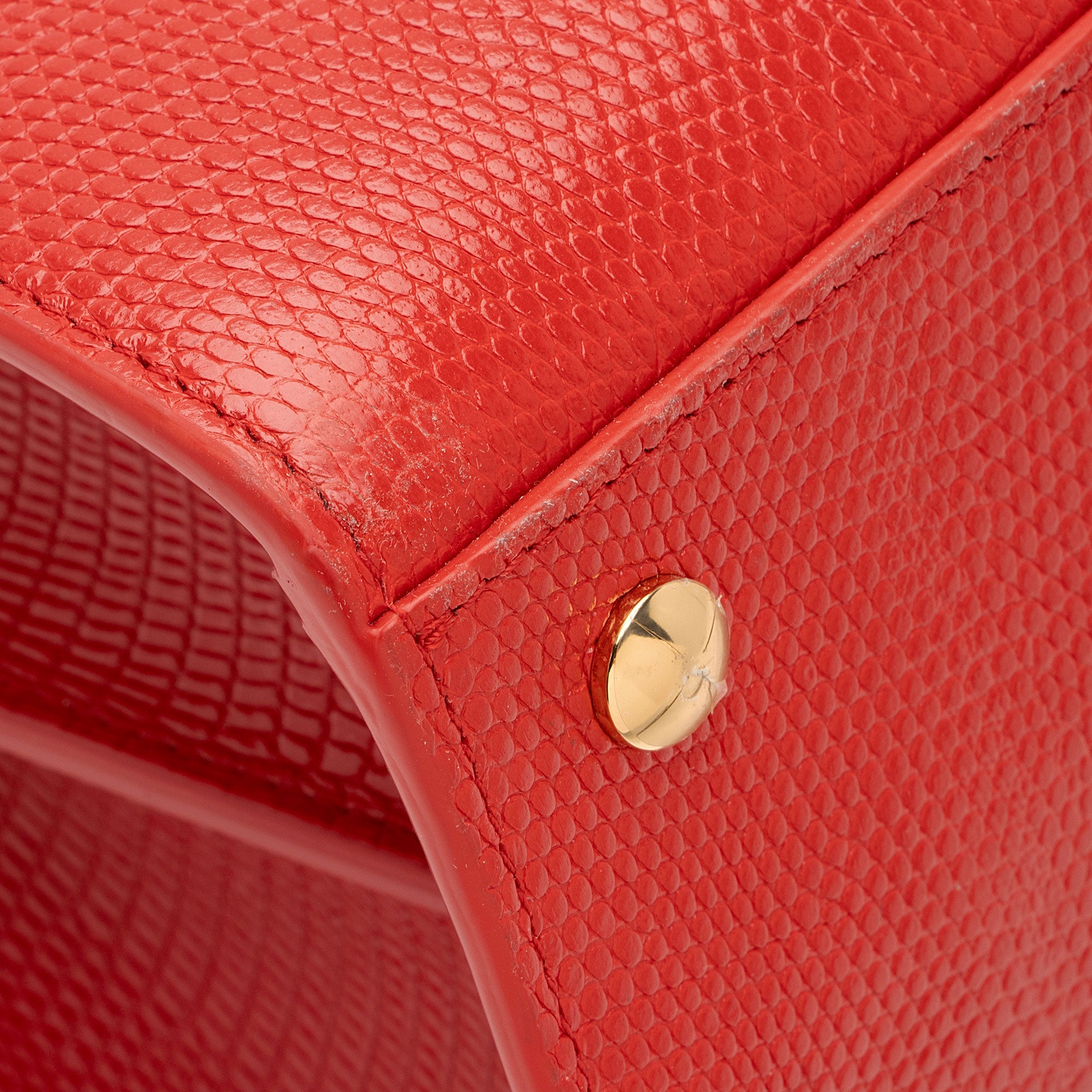 Burberry Lizard Embossed Leather Title Medium Tote (SHF-OreTYK)
