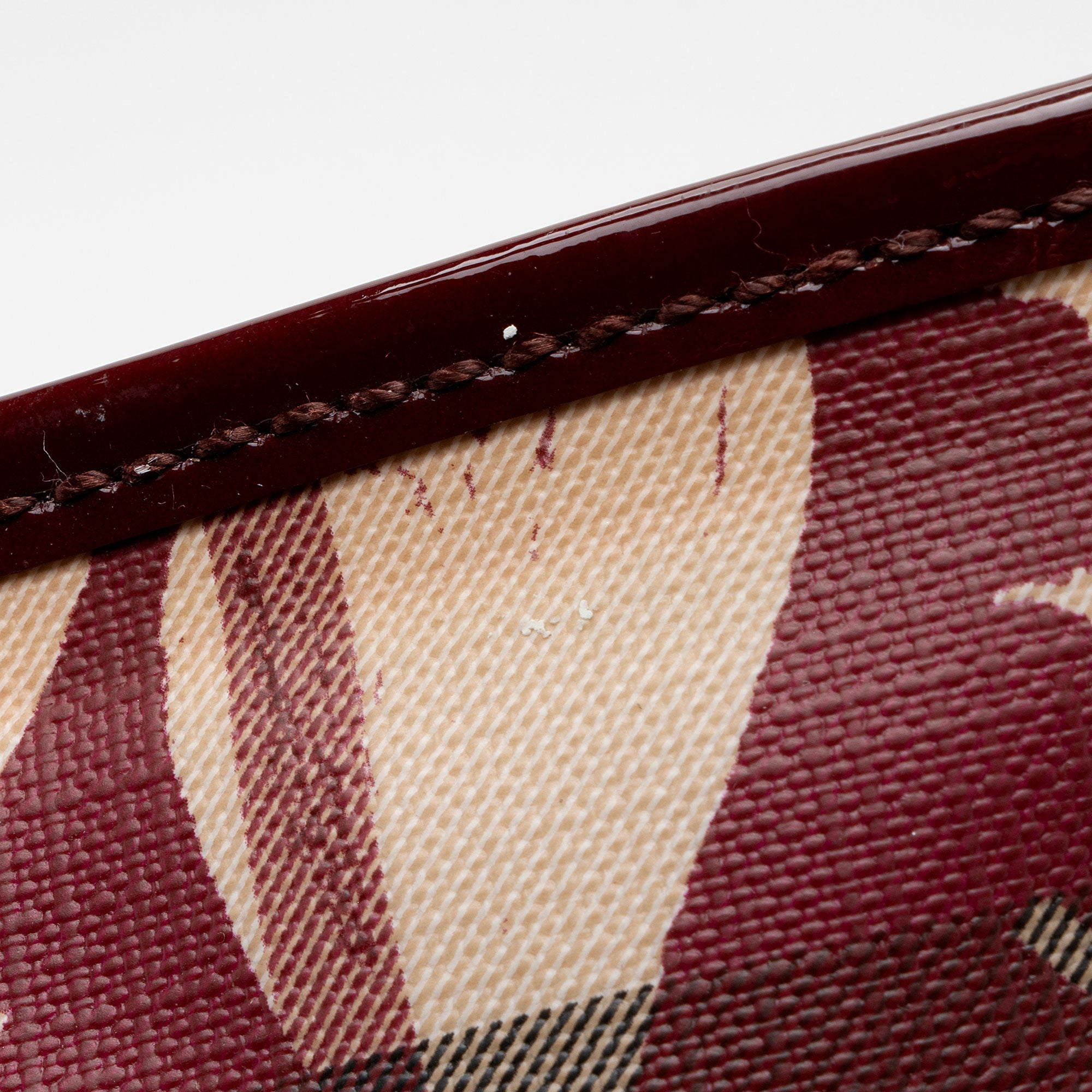 Burberry Nova Check Painted Hearts Tote (SHF-8ExxqA)