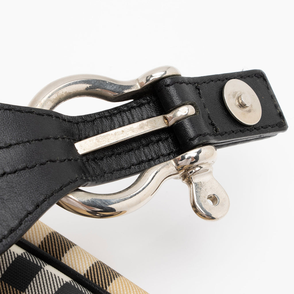 Burberry Nova Check Baguette Shoulder Bag (SHF-OeZL9i)