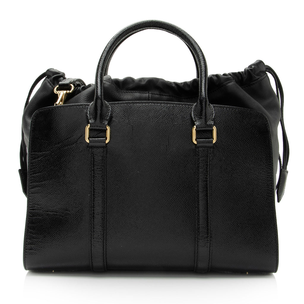 Burberry Patent Leather Dinton Medium Tote (SHF-zVzEIJ)