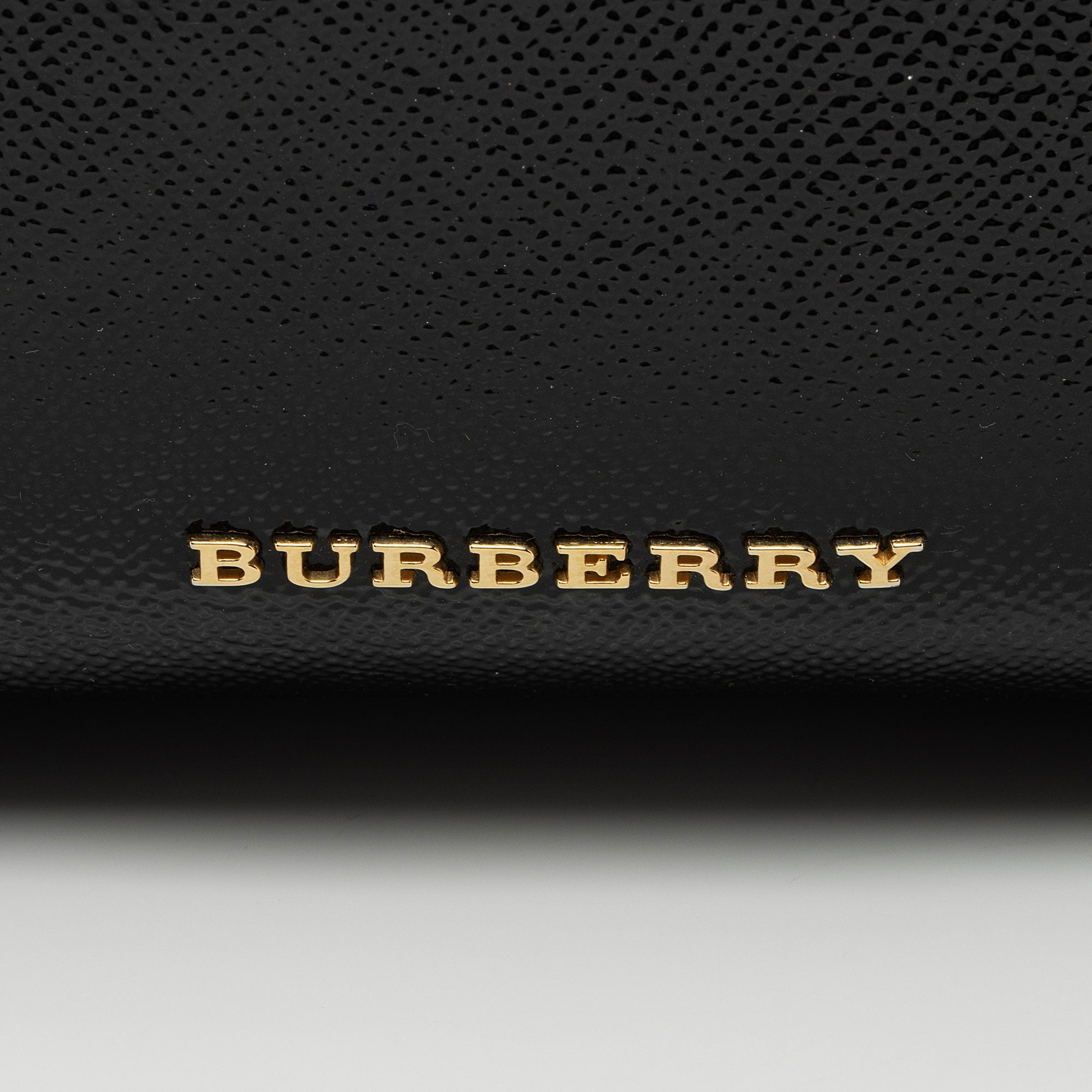 Burberry Patent Leather Dinton Medium Tote (SHF-zVzEIJ)