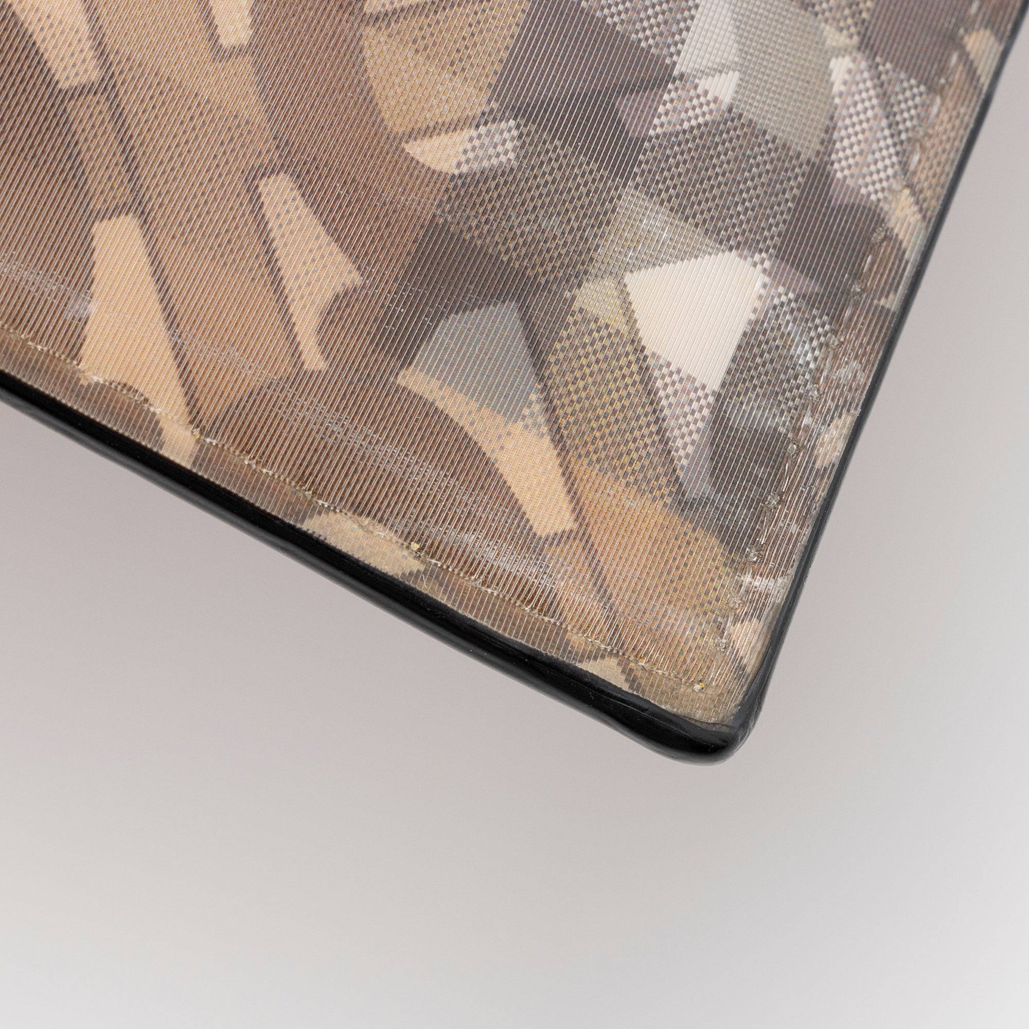 Burberry Calfskin B Hologram Flat Pouch (SHF-PFSFal)