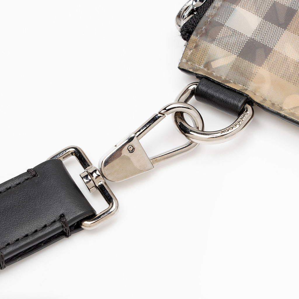 Burberry Calfskin B Hologram Flat Pouch (SHF-PFSFal)