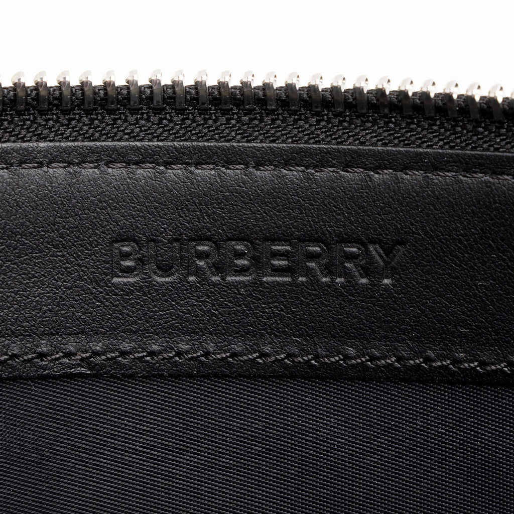 Burberry Calfskin B Hologram Flat Pouch (SHF-PFSFal)