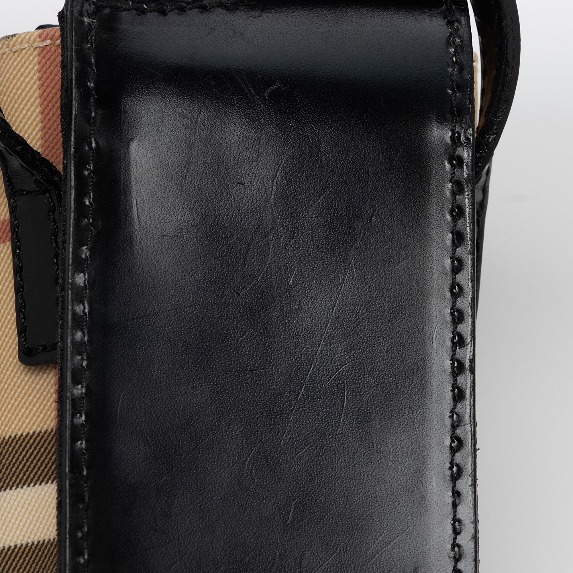 Burberry Vintage Canvas Nova Check Phone Pouch Crossbody (SHF-gakZW6)