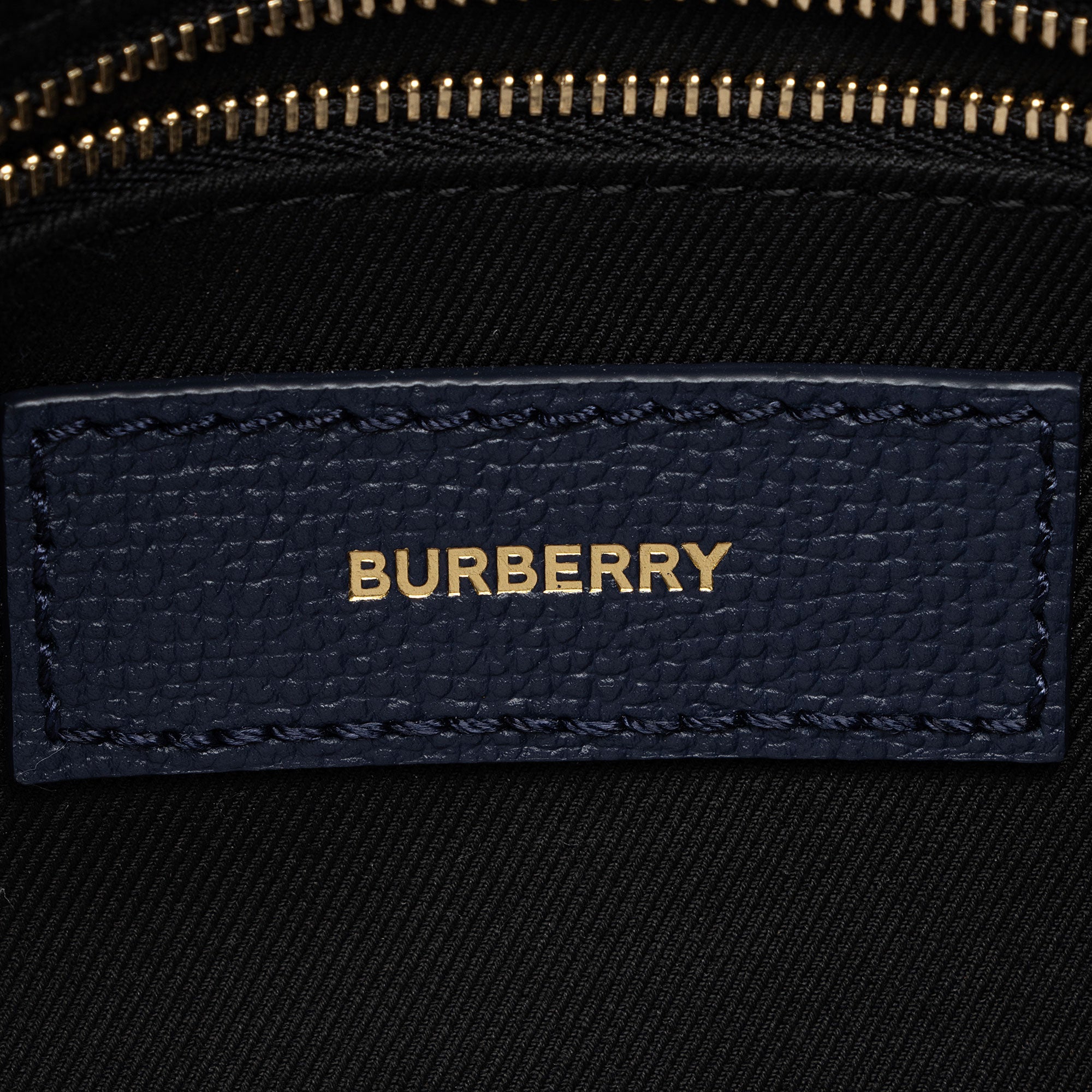 Burberry Vintage Check Leather Banner Medium Tote (SHF-8mWgl1)