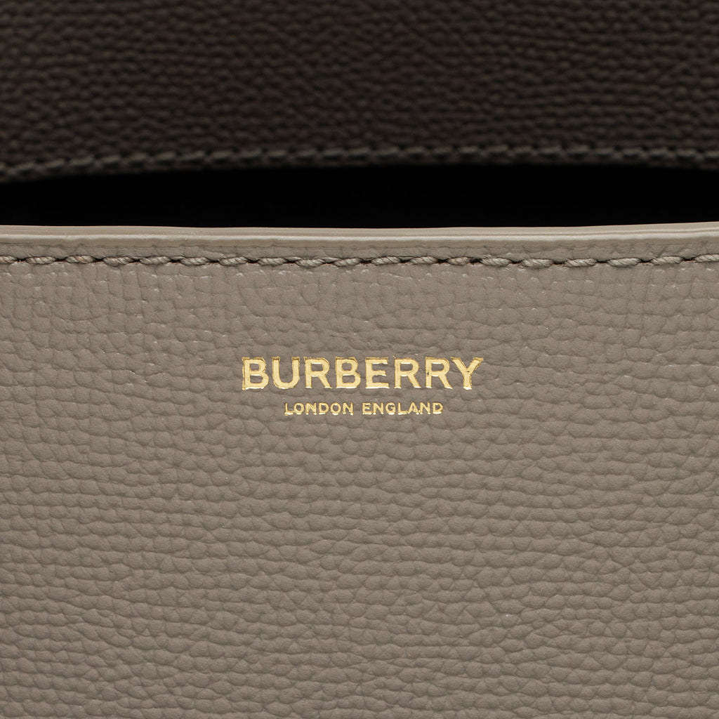 Burberry Vintage Check Leather Banner Medium Tote (SHF-JOQruW)