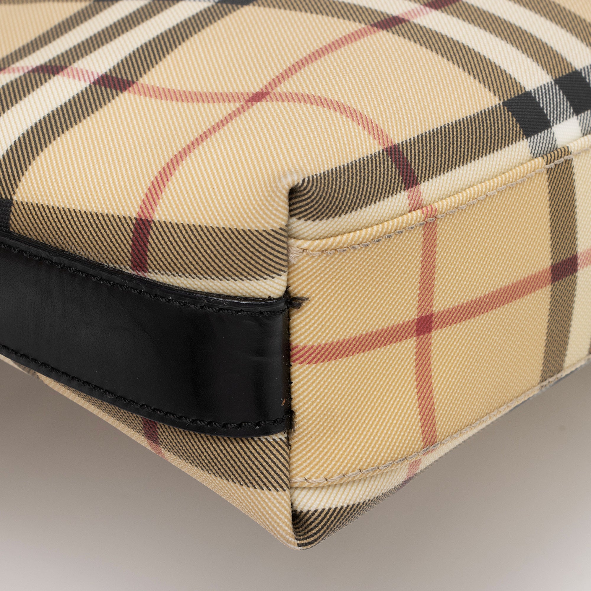 Burberry Vintage Nova Check Heath Shoulder Bag (SHF-cIAPyv)
