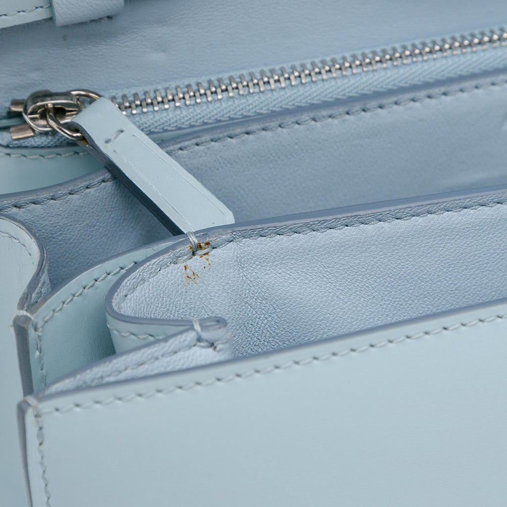 Celine Medium Calfskin Classic Box (SHG-EnoHh7)