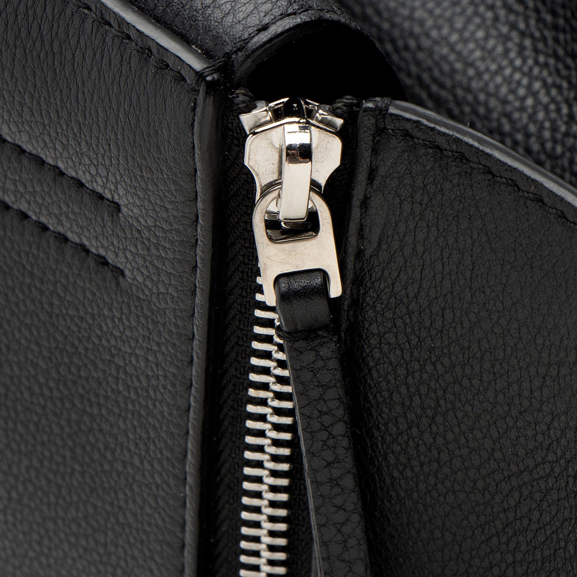 Celine Pebbled Leather Edge Medium Tote (SHF-9b8sDY)
