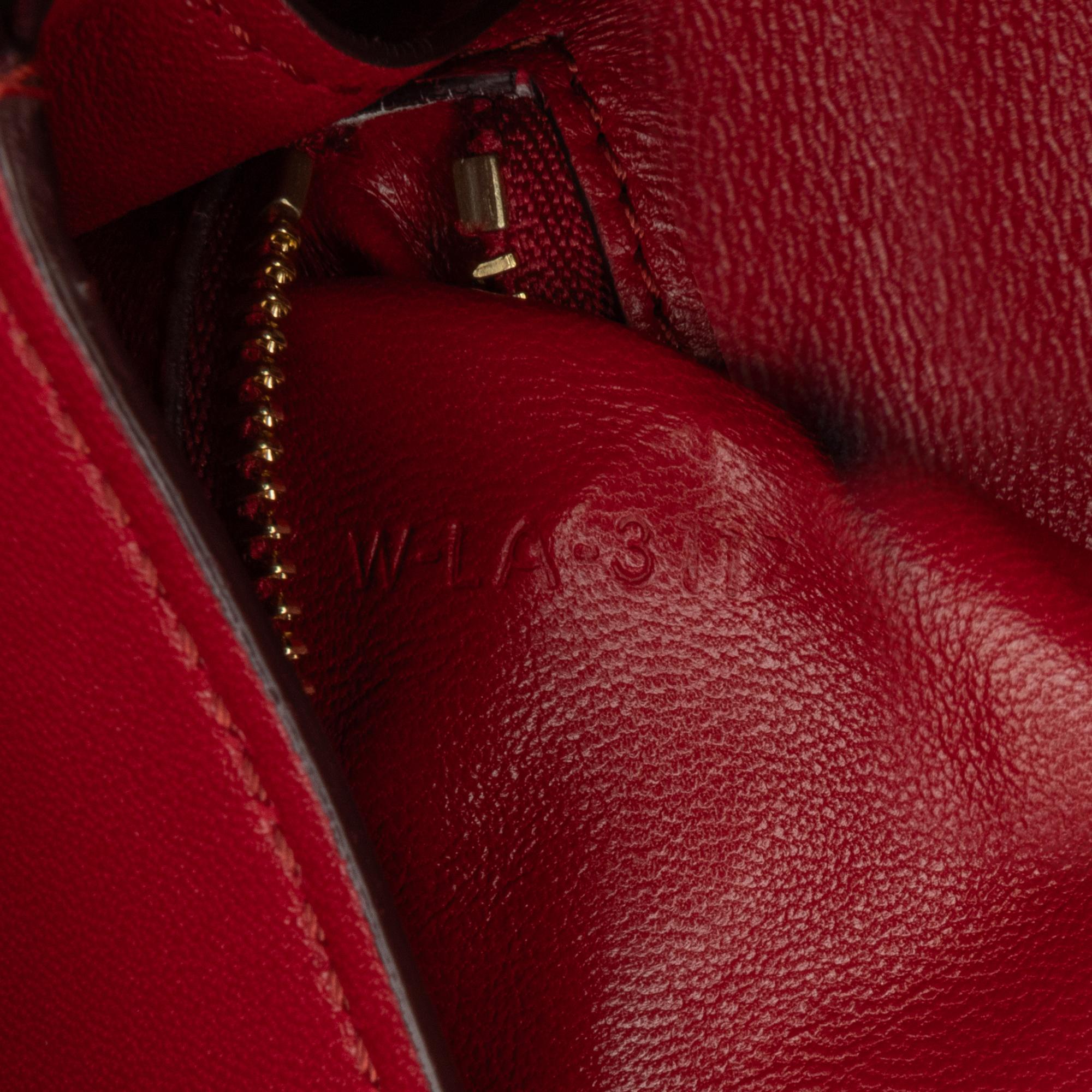 Celine Small Calfskin Classic Box (SHG-2g32c7)