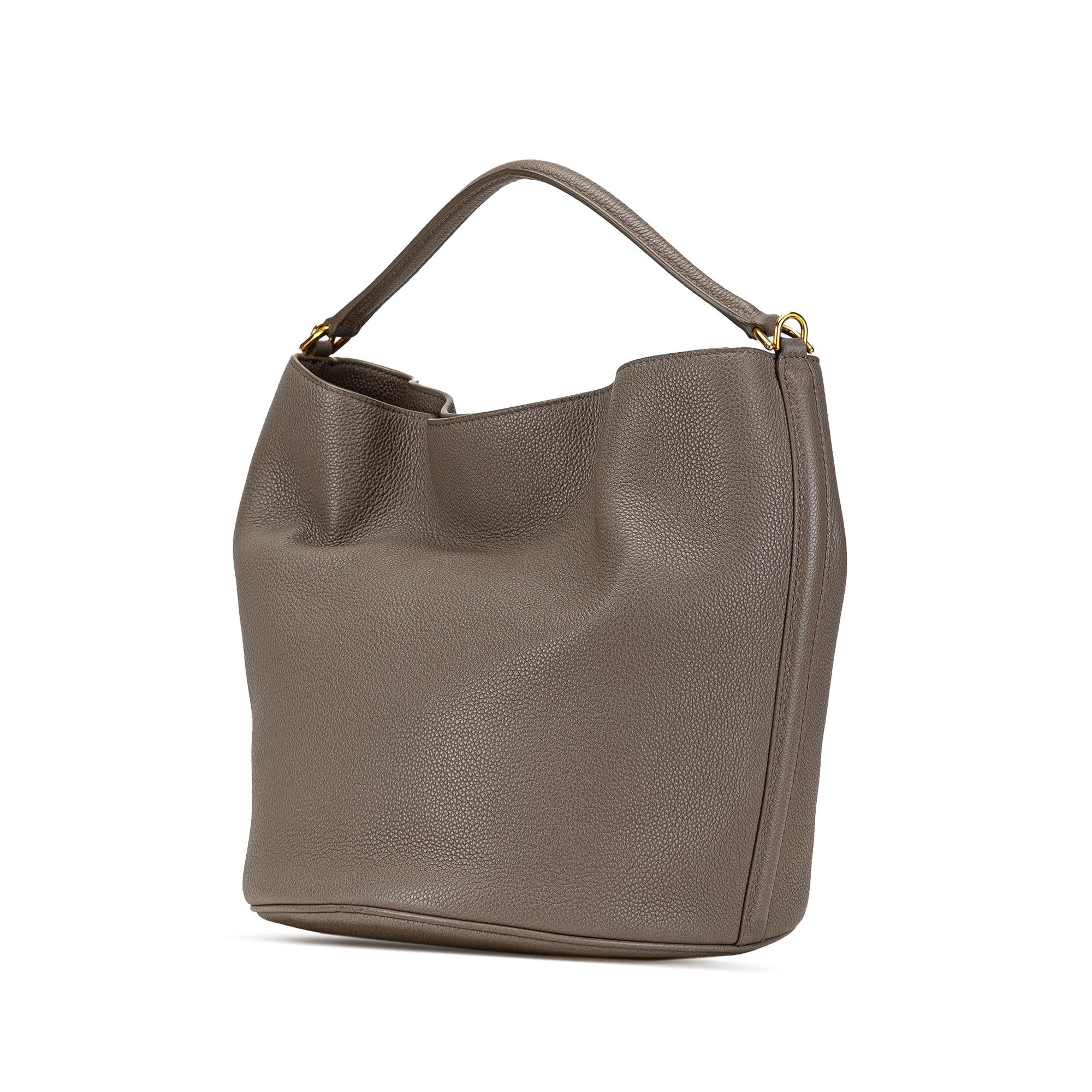 Celine Supple Grained Calfskin Bucket 16 (SHG-9GwFen)