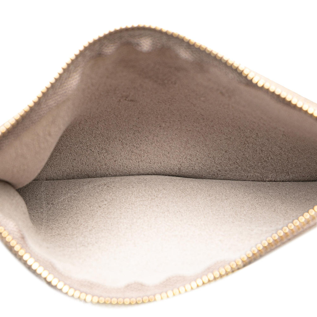 Celine Supple Grained Calfskin Bucket 16 (SHG-dh5EPH)